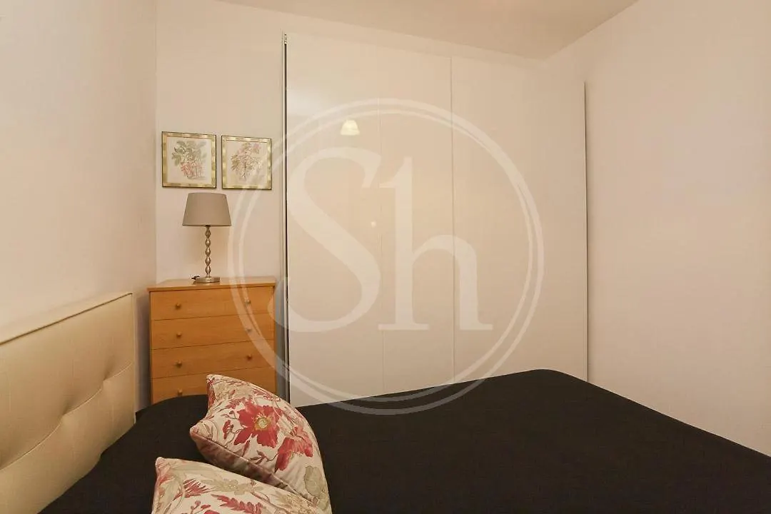 Apartment Bonito Apartamento En Monumental Barcelona Spain